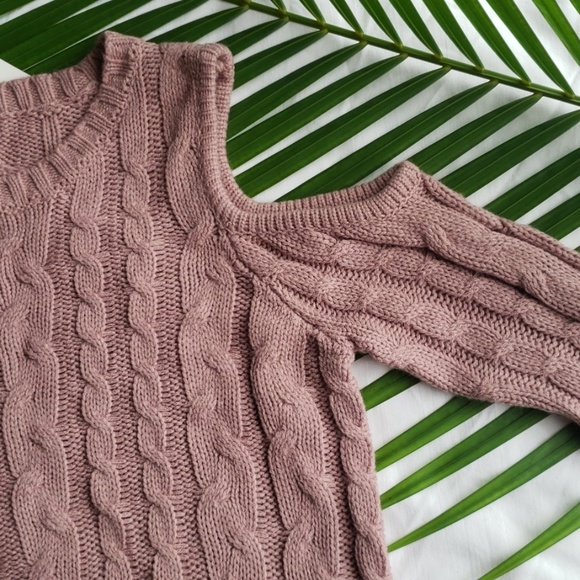 HIPPIE ROSE Cold Shoulder cable Knit Sweater - Picture 5 of 8